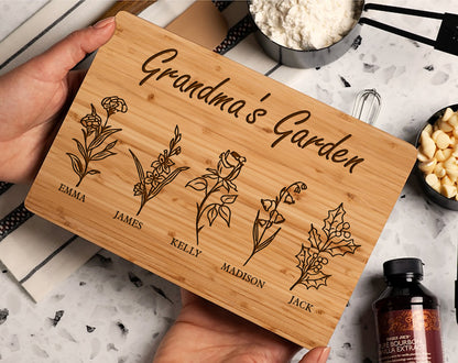 Personalisierte Geschenke für Mama, personalisiertes Schneidebrett, Geburtsblumen-Geschenke für Mama von der Tochter, Mamas Küche, Omas Garten mit Namen 