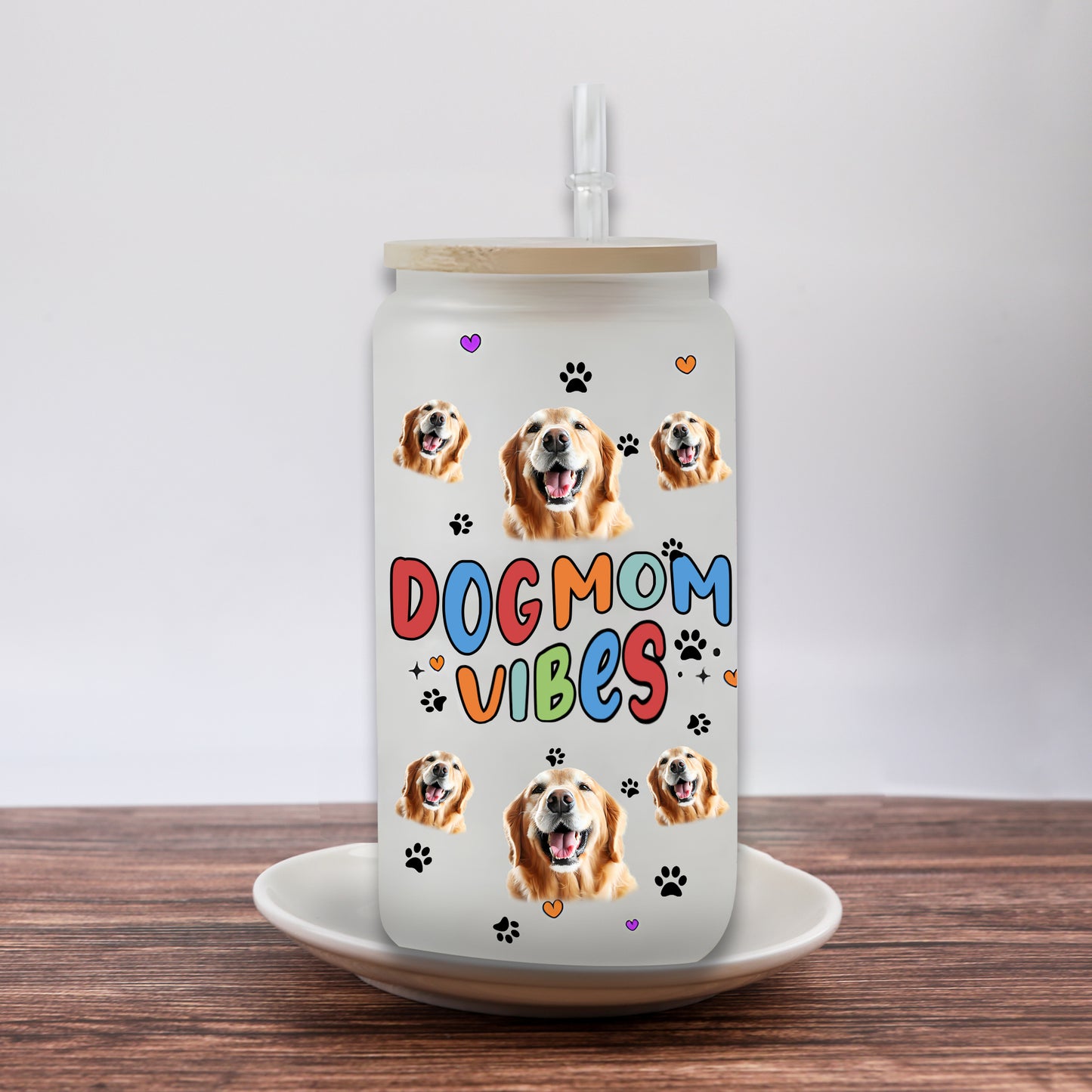 Dog Mom Vibes Glasflasche/Mattierte Flasche mit Deckel und Stroh, Geschenk für Haustierliebhaber - personalisierte Glasflasche