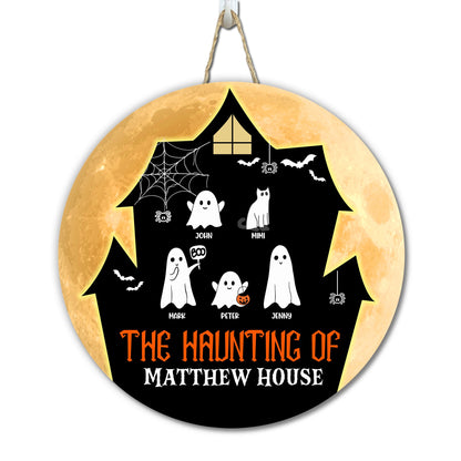 The Haunting Of Ghost House Gruselige Jahreszeit - Geschenk für die Halloween-Saison, Katzen- und Hundeliebhaber - personalisiertes Holzschild